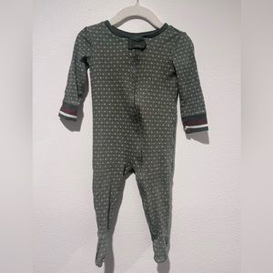 Hearth and hand 6-9m